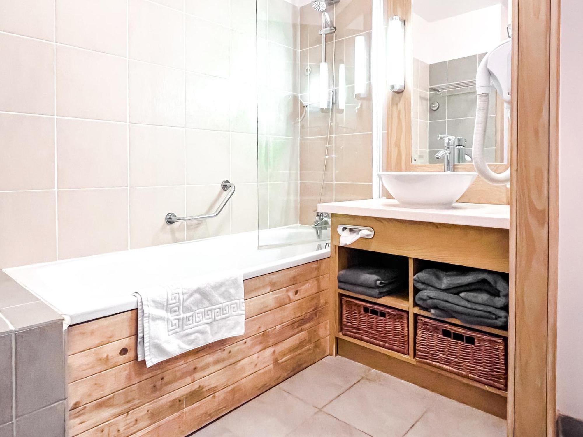 Large One-Bedroom Apartment, Wheelchair Adapted, Les Terrasses D'Eos Flaine Dış mekan fotoğraf