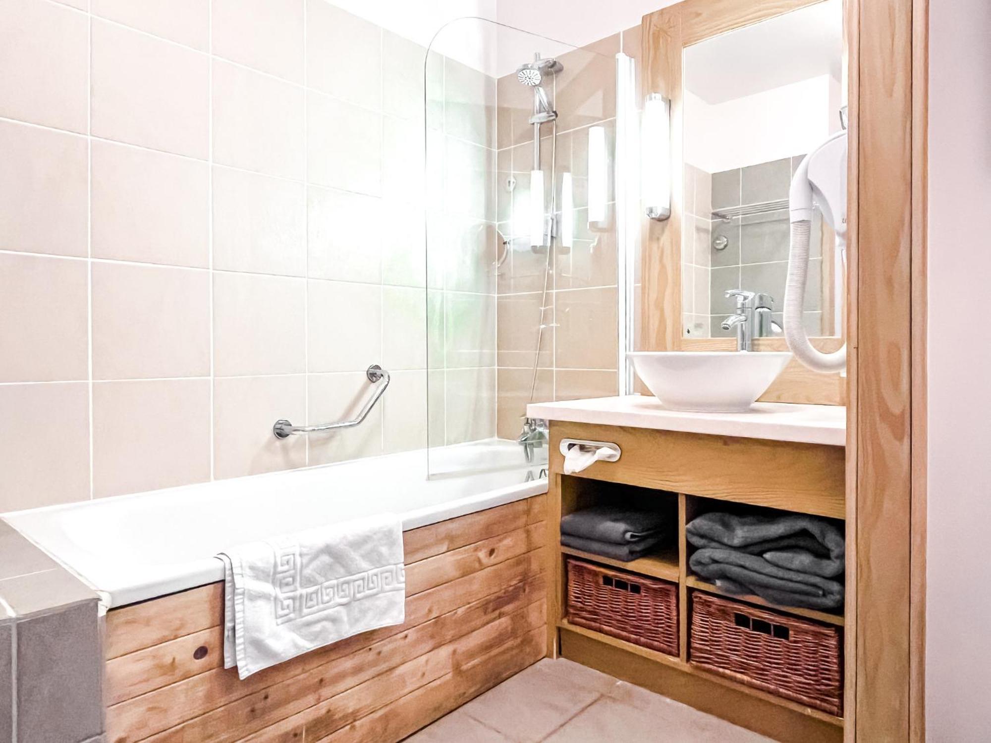 Large One-Bedroom Apartment, Wheelchair Adapted, Les Terrasses D'Eos Flaine Dış mekan fotoğraf